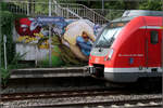 Bunte Farben im Sommerrain I -     Im Stuttgarter S-Bahnhof Sommerrain wurde ein Betonwand zur künstlerischen Gestaltung freigeben.