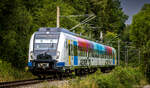 430 236 ist hier als ATO Messfahrt auf dem Weg nach Backnang. An diesem Tag f�hrte er diese Fahrten zwischen Kornwestheim - Marbach - Backnang durch. Diese Fahrten dienen unter anderem dazu dass die 430er bald selbstst�ndig im Netz fahren k�nnen anhand der gesammelten Daten. Bald enden die Messfahrten und 430 236 kehrt dann wieder in den regul�ren Fahrgastbetrieb ohne ATO-Betrieb zur�ck.
Neusch�ntal, 03.08.2026