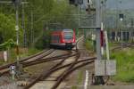 11. Juni 2013 - Einer der momentan 12 neuen Stuttgarter S-Bahnzge der Baureihe 430, hier 430 015, aus Esslingen am Neckar und Untertrkheim kommend bei der Einfahrt in den Bahnhof Stuttgart-Bad Cannstatt. 