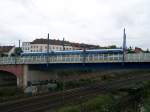 Unbekannter Stadtbahnwagen der Saarbrcker Verkehrsgesellschaft  Saarbahn&Bus  auf der Linie 1 Richtung Riegelsberg Sd, hier beim berqueren der Josefsbrcke im Stadtteil Malstatt zwischen den