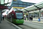 Saarbahn an Haltestelle Saarbrcken Hauptbahnhof.