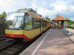 Die S31 wartet am 3.8.13 auf Anschlussreisende aus Bruchsal in Ubstadt Ort.