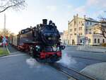 Zittauer Schmalspurbahn__Zum Feierabend drückt 99 731 ihren Zug in den Betriebshof.__03-03-2024