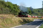 Den Berg hinauf nach Niederzissen. Der Vulkanexpress/Brohltalbahn am 19.08.2018.