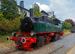 Wegen der folgenden 5,5 km langen 50 ‰ Steilstrecke ist für die Malletdampflok 11sm in Oberzissen Schluss, so wurde hier umgespannt....