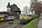 Mit der D5 vorraus Richtung Tal erreicht der Nikolauszug den Bahnhof Burgbrohl.

Burgbrohl 10.12.2022
