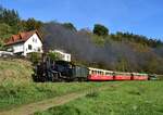1068 der Br�nig-Dampfbahn war zum 125 j�hrigen Jubil�um der Brohltalbahn zu Gast und zieht einen Zug nach Engeln.