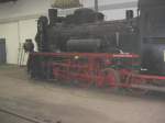 Die Dampflok im Depot bei der Aufarbeitung im Oktober 2004