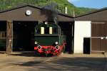 11sm der Brohltalbahn am Morgen des 05.06.2015 beim Verlassen des Lokschuppens.