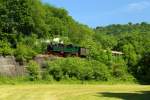 11sm der Brohltalbahn mit Sonderzug am 05.06.2015 zwischen Viadukt und Tunnel bei Bad Tönisstein.