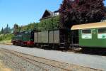 Nachdem 11sm am 05.06.2015 mit ihrem Sonderzug für Eisenbahnfreunde den heutigen Endbahnhof Oberzissen erreicht hat und die Fahrgäste ausgestiegen sind, drückt die Mallet-Lok ihren Zug