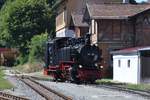 Öchsle Schmalspurbahn, Lok 90 788 wird am 19.08.2012 in Ochsenhausen umgesetzt.