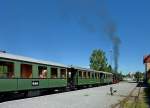 Museumsschmalspurbahn  chsle  steht abfahrbereit im Bahnhof von Ochsenhausen, Aug.2012