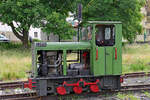 Die 30 PS starke Ns 2 f, eine in den 50er Jahren in Babelsberg gebaute Feldbahnlok, ist auf dem Bahnhof Bad Orb für den Rangierbetrieb zuständig.