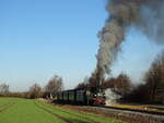 99 574 bei der Abfahrt in Naundorf am 30.12.2016 