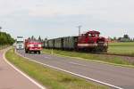 Anlsslich des Oschatzer Trucker-Treffens fand eine Parallelfahrt mit der Dllnitzbahn und den teilnehmenden LKW's statt.