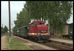 199031 steht am 26.05.2016 um 09.08 Uhr mit dem Personenzug nach Oschatz abfahrtbereit im Bahnhof Mügeln.