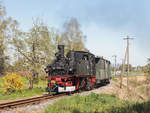 Der 99 1584-4 mit Osterzug kommt im Bahnhof Mügeln am 21.