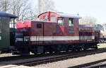 199 030 - 8 schiebt den Persoenzug nach Oschatz Süd nach. 17.04.2022  09:03 Uhr.
Bahnhof Mügeln.