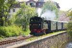 Die Dllnitzbahn mitten in Oschatz. Aufgenommen am 23.April 2011.