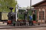 Im Bahnhof Mgeln wird die IK No.54 mit Wasser und Kohle versorgt. (am 29.04.2012)