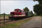 199031 der Döllnitzbahn fährt mit dem DBG 102 am 22.09.2015 aus Oschatz kommend in den Bahnhof Nauendorf ein.