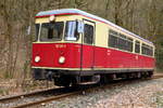 Nachdem Triebwagen 187 013 am Mittag des 26.02.2017 im Bahnhof Eisfelder Talmühle eingetroffen ist, macht sich nun Triebwagen 187 011 als P 8952 in Richtung Quedlinburg auf den Weg.
