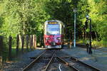 Triebwagen 187 016 als P 8915 (Quedlinburg - Harzgerode) am 22.08.2020 bei Einfahrt in den Bahnhof Alexisbad.