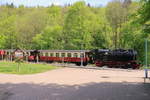 Einfahrt 99 6001 der HSB in den Bahnhof Alexisbad am 18.