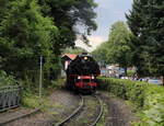 99 222 verlässt mit dem P8939 (Wernigerode - Brocken) den Bahnhof Wernigerode Westerntor.