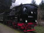 Die 99 5902-2 vor dem Nikolaus Sonderzug 2006 im Harzquerbahnbahnhof Drei Annen Hohne.
