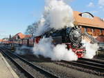 Ausfahrt 99 236 aus den Bahnhof Wernigerode in Richtung Brocken am 06.