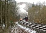 Während der Winterdampf-Veranstaltung der IG-HSB waren wir am 25.02.2017 mit Neubaulok 99 7232,Rollwagen mit aufgerollten G-Wagen und  normalen  Wagenpark von Wernigerode nach Ilfeld und zurück unterwegs.
In Eisfelder Talmühle musste für die Doppelausfahrt ein  Fischstäbchen  herhalten. 