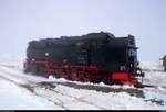 99 236 der Harzer Schmalspurbahnen GmbH (HSB) rangiert im Bahnhof Brocken.
