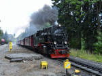 Die Dampflokomotive 99 7237-3 verlässt den Bahnhof Drei Annen Hohne.