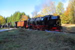 Scheinanfahrt von 99 234 mit IG HSB-Sonder-PmG am 20.10.2018 am Haltepunkt Birkenmoor. (Bild 3) Nach erfolgter Scheinanfahrt wird der Zug jetzt wieder zum Haltepunkt zurückgedrückt, um die Film- und Fotofreunde wieder einsteigen zu lassen.