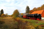 Scheinanfahrt von 99 234 mit IG HSB-Sonder-PmG am 20.10.2018 in der Ortslage Straßberg, Fahrtrichtung Alexisbad.