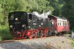 99 5906 kommt mit einem Personenzug aus Harzgerode und fhrt in wenigen Minuten in Alexisbad ein; 08.07.2007