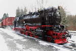 99 7232 mit IG HSB-Sonder-PmG nach Hasselfelde, am 25.02.2017, kurz nach Erreichen des Bahnhofes Drei Annen Hohne.