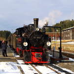 99 5901 mit IG HSB-Sonder-PmG (Wernigerode-Quedlinburg) am 26.02.2017 beim Wasserfassen im Bahnhof Benneckenstein.