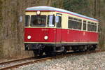 Nachdem Triebwagen 187 013 am Mittag des 26.02.2017 im Bahnhof Eisfelder Talmühle eingetroffen ist, macht sich nun Triebwagen 187 011 als P 8952 in Richtung Quedlinburg auf den Weg.