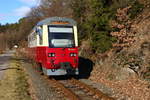 Triebwagen 187 016 als P 8981 (Harzgerode - Nordhausen Nord) am Nachmittag des 26.02.2016 kurz nach Verlassen des Bahnhoffes Straßberg. Die Aufnahme entstand während einer Sonderzugveranstaltung der IG HSB. (Bild 2)