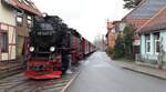 BR 99 7237-3 der Harzer Schmalspurbahnen in Wernigerode auf dem Weg zum Brocken am 05.04.2022