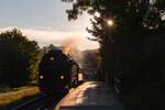 Die Abendsonne mit dem letzten Dampfzug von Drei Annen Hohne nach Wernigerode.