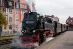 Der tägliche Dampfzug der HSB nach Wernigerode, hier am 19.10.2025 im Bahnhof Nordhausen Nord.