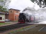 Am Nachmittag dem 20.05.06 verlsst 99 7238 mit Zug 8965 den Bahnhof Gernrode Richtung Mgdesprung.