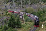99 247 auf der Talfahrt vom Brockenbahnhof nach Wernigerode kurz nach der Querung des Schluftwassers