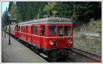 Dieser Triebwagen der HSB mit zwei Waggons kam uns am 10.10.2007 in Schierke entgegen.