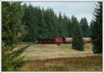 Zug Nr. 8903 vom Brocken nach Eisfelder Talmhle am 9.10.2007 kurz vor Sorge. Mit gleicher Zugnummer fhrt auch ein Zug von Wernigerode bis Drei Annen Hohne.