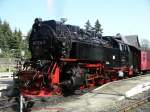 99 7234-0 fhrt mit ihrem Regelzug von Wernigerode hoch zum Brocken.